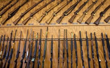 México confirma que la mayoría de armas decomisadas al crimen son fabricadas en EEUU