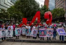 Dan giro al caso Ayotzinapa 20 bolsas con restos y un crematorio clandestino