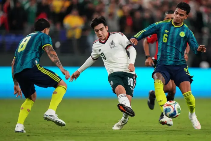 gilberto-mora-ilumina-el-debut-de-marquez-y-rescata-al-tri-ante-colombia_46fc8dda-4f6a-4f3d-8cec-35c8f6028071_medialjnimgndimage=fullsize