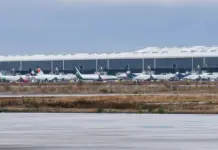 Aerolíneas alertan por afectaciones en vuelos a destinos del Pacífico por el huracán ‘Simon’