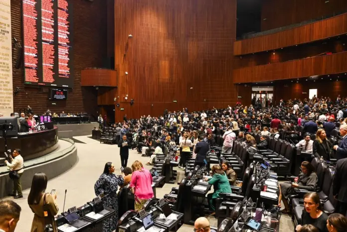 camara-de-diputados-aprueba-en-lo-general-la-ley-de-ingresos-2027-estima-106-billones-para-financiar-gasto-publico_eba23ab2-8eff-431c-80d4-1abca7189370_medialjnimgndimage=fullsize