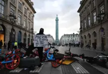 “Tomamos la Bastilla”: más de 800 mil protestan en Francia contra la represión y el encarecimiento de la vida