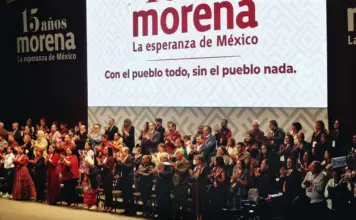 Morena celebra 15 años con llamado a la unidad ante el embate de la derecha y con respaldo a Sheinbaum