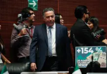 Morena le quita a Enrique Inzunza la presidencia de la comisión de Asuntos Legislativos del Senado