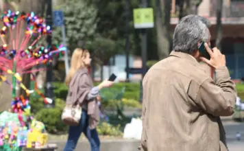 Multas de hasta 2 millones de pesos por acoso telefónico de bancos y comercios, aprueba Senado