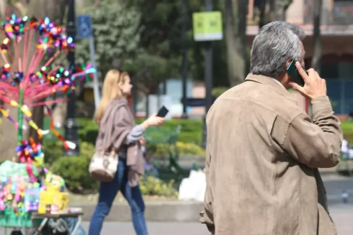 multas-de-hasta-2-millones-de-pesos-por-acoso-telefonico-de-bancos-y-comercios-aprueba-senado_57fcc20b-ad38-4a7f-b914-f5dce0c5f766_medialjnimgndimage=fullsize