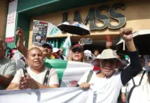 Atender y solucionar demandas del IMSS, antes de pensar en remoción de Zoé Robledo: Sheinbaum