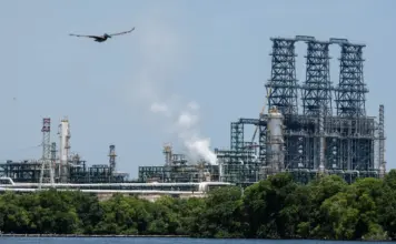 Sheinbaum reconoce que Trump le ha planteado mayor participación de empresas de EU en sector petrolero